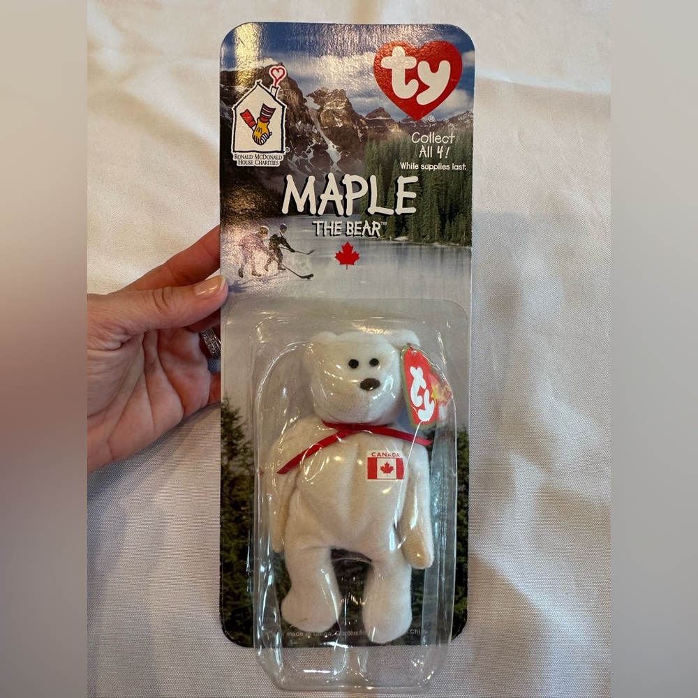 Maple the Bear Ty Teenie Beanie with Canadian Flag In Box